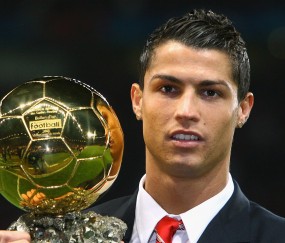 爱游戏体育官方 -杜兰特遭遇二十连败，中国队教练面临压力！